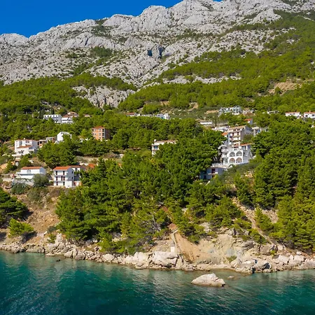 Antonia - Private Mini House