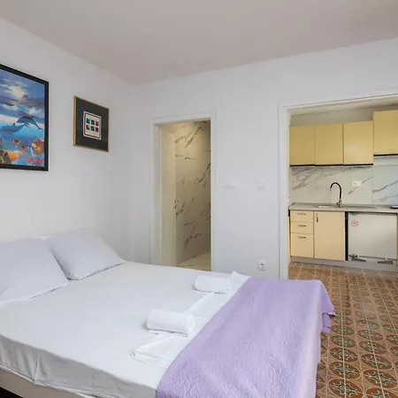 Antonia - Private Mini House * Marusici (Split-Dalmatia)