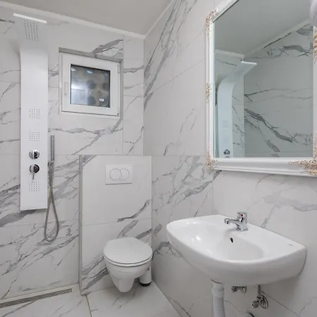 Antonia - Private Mini House Marusici (Split-Dalmatia)