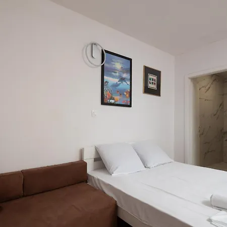 Antonia - Private Mini House *